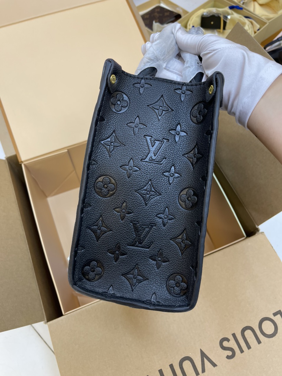 Túi Xách Super LV Tote Onthego Màu Đen 28cm
